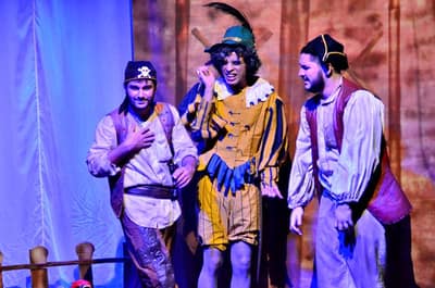 Cena de espetáculo da Cia. de Teatro Contemporâneo