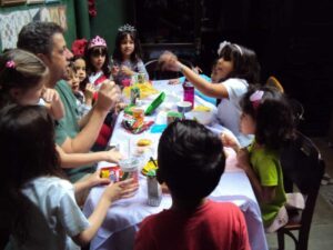 colônia de férias, fazendo arte nas férias, teatro, circo, dança, artes plasticas